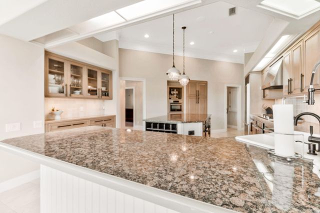 2 Colley Cove Drive, Gulf Breeze, FL 32561