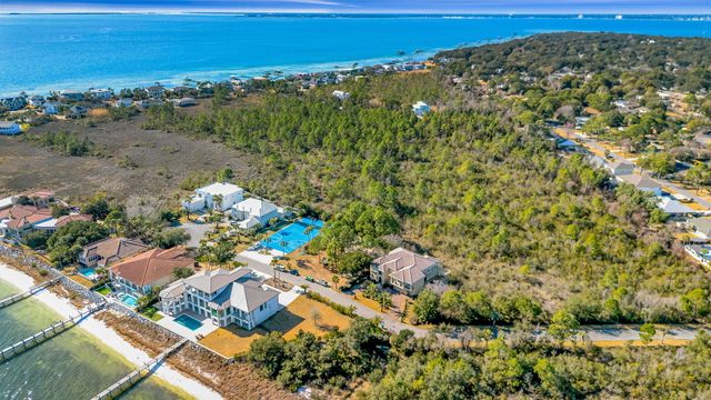 2 Colley Cove Drive, Gulf Breeze, FL 32561