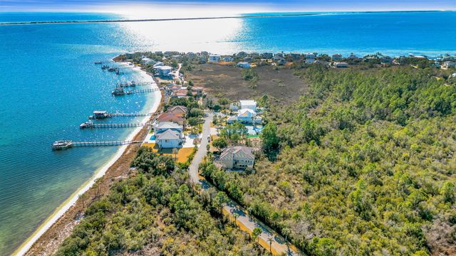 2 Colley Cove Drive, Gulf Breeze, FL 32561