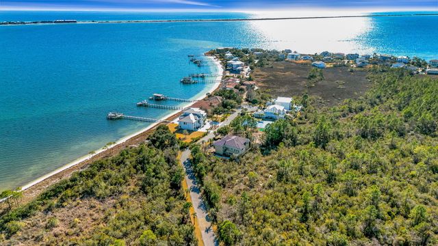 2 Colley Cove Drive, Gulf Breeze, FL 32561