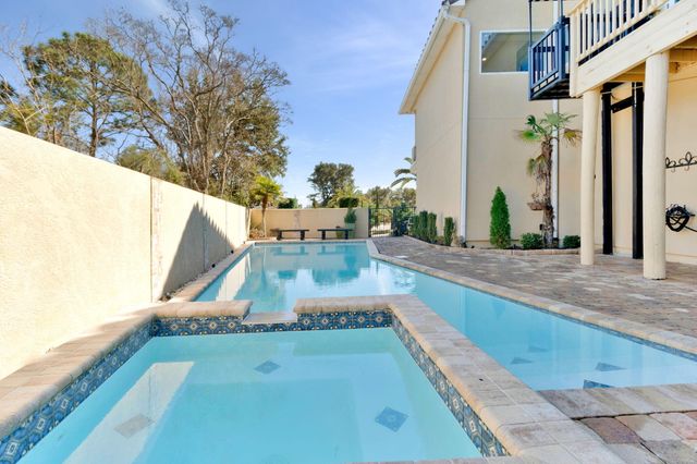 2 Colley Cove Drive, Gulf Breeze, FL 32561