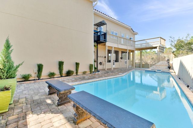 2 Colley Cove Drive, Gulf Breeze, FL 32561