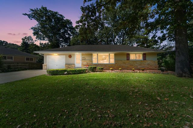 5937 N Sidney PLACE, Glendale, WI 53209