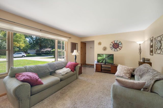 5937 N Sidney PLACE, Glendale, WI 53209