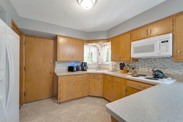 5937 N Sidney PLACE, Glendale, WI 53209