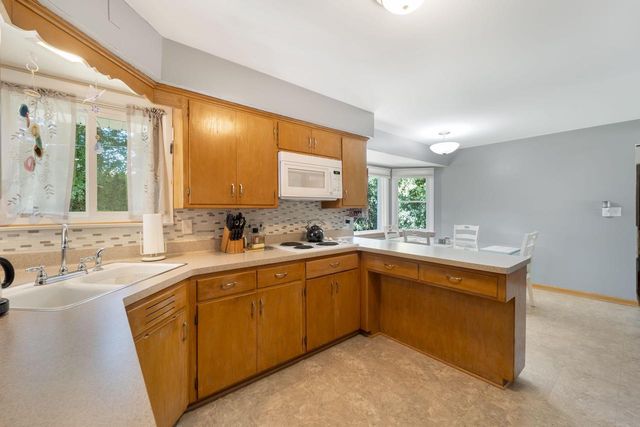 5937 N Sidney PLACE, Glendale, WI 53209