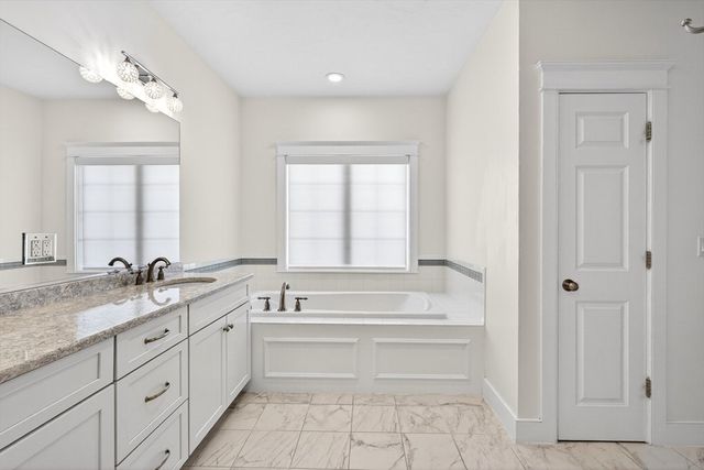 7 Del's Way, Braintree, MA 02184