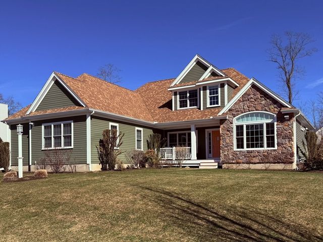 7 Del's Way, Braintree, MA 02184