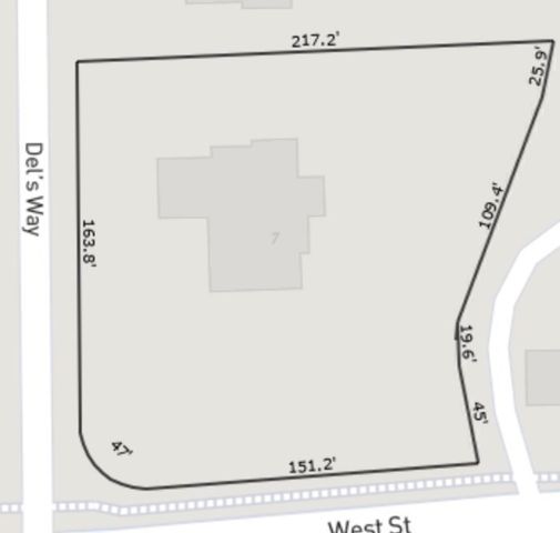 7 Del's Way, Braintree, MA 02184