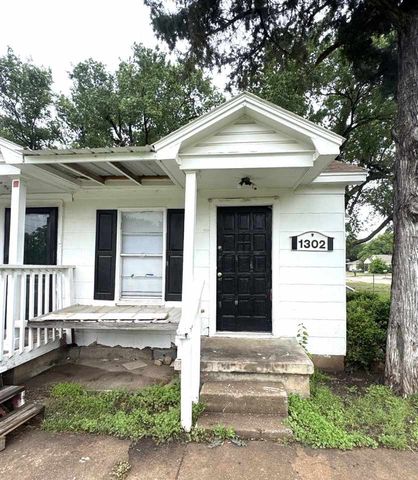 1302 NW Taft Ave, Lawton, OK 73505