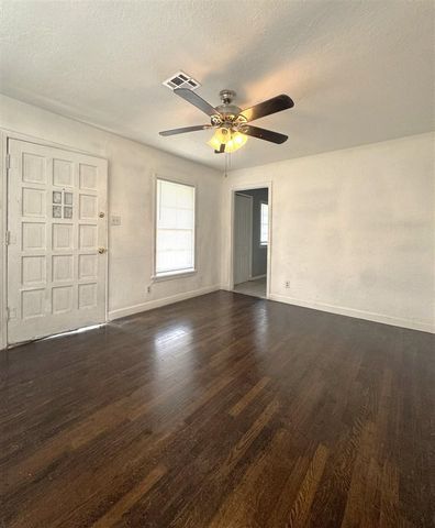 1302 NW Taft Ave, Lawton, OK 73505