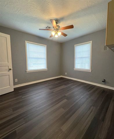 1302 NW Taft Ave, Lawton, OK 73505