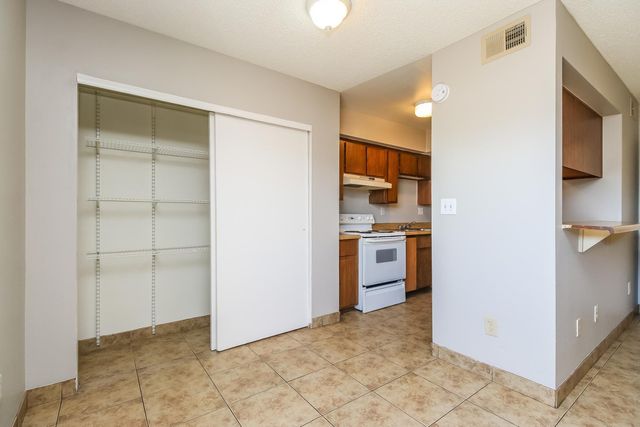 410 E 9th Avenue Apt 17, Mesa, AZ 85204