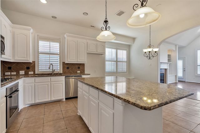 6828 Rambling Trail, Frisco, TX 75034