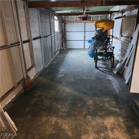 110 Gaslight AVE, North Fort Myers, FL 33917