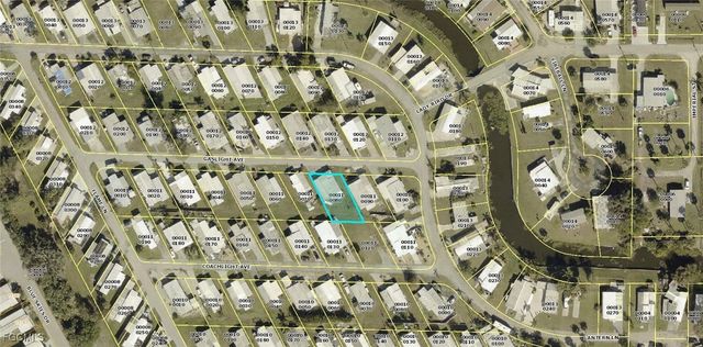 110 Gaslight AVE, North Fort Myers, FL 33917