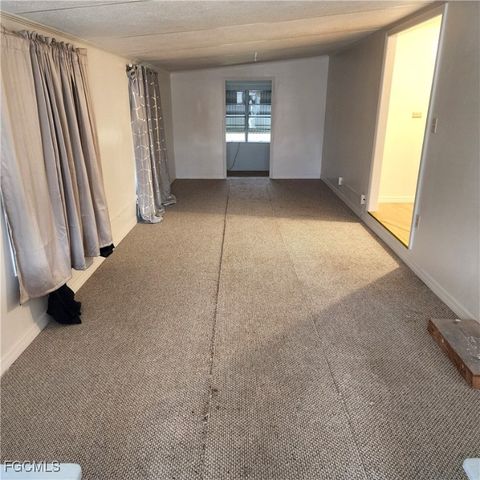 110 Gaslight AVE, North Fort Myers, FL 33917