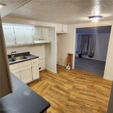 110 Gaslight AVE, North Fort Myers, FL 33917