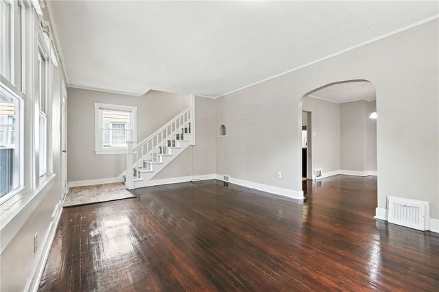 1721 Boundary St, Aliquippa, PA 15001