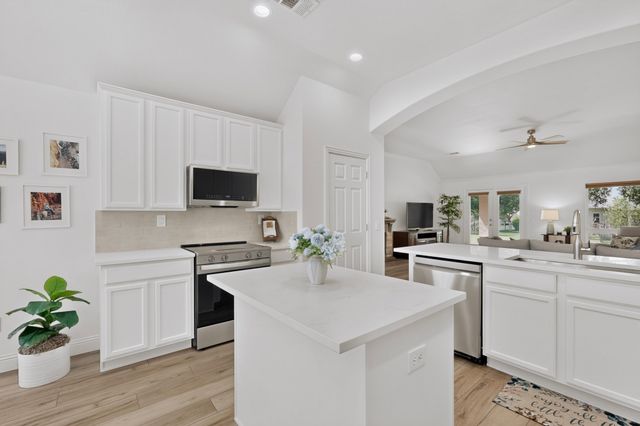 12001 Lockhart Court, Denton, TX 76207