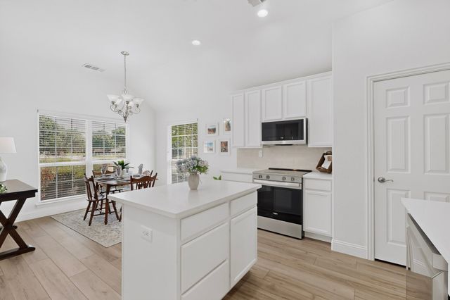 12001 Lockhart Court, Denton, TX 76207