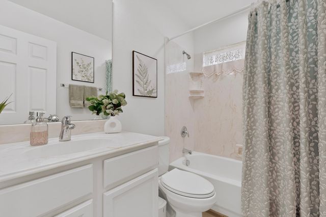 12001 Lockhart Court, Denton, TX 76207