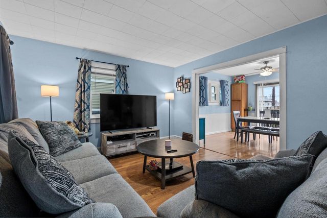 726 W SUMMER STREET, Appleton, WI 54914