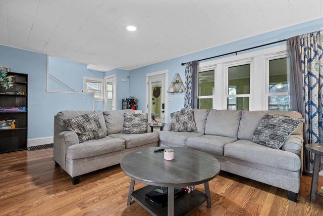 726 W SUMMER STREET, Appleton, WI 54914