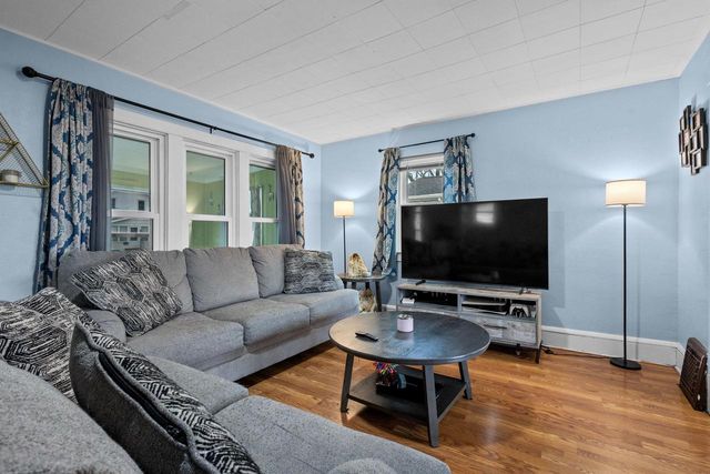 726 W SUMMER STREET, Appleton, WI 54914