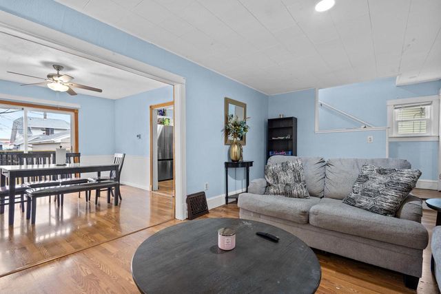 726 W SUMMER STREET, Appleton, WI 54914