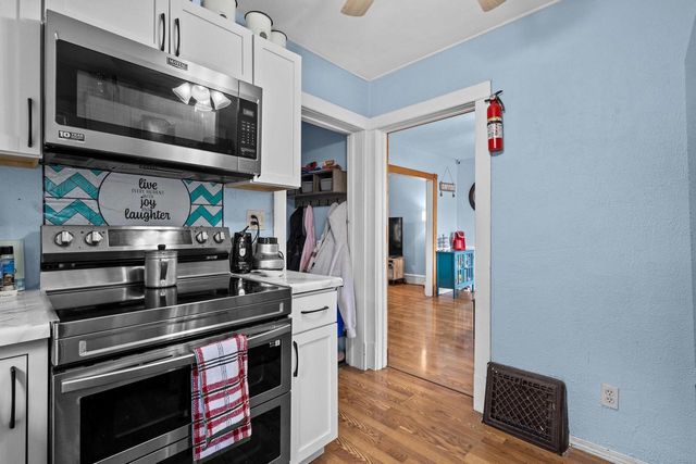 726 W SUMMER STREET, Appleton, WI 54914