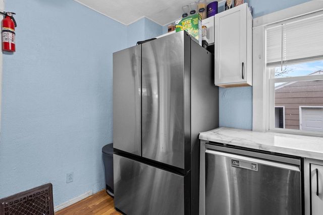 726 W SUMMER STREET, Appleton, WI 54914