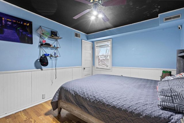 726 W SUMMER STREET, Appleton, WI 54914