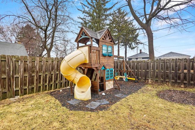 726 W SUMMER STREET, Appleton, WI 54914