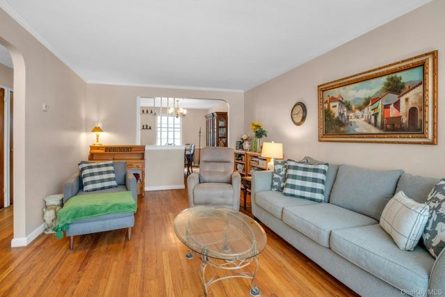 3005 Bronxwood Avenue, Bronx, NY 10469