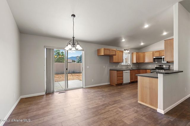 2127 E WAGON TRL, Post Falls, ID 83854