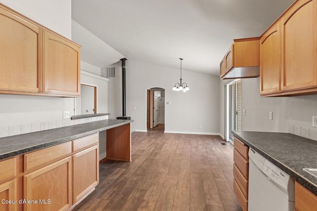 2127 E WAGON TRL, Post Falls, ID 83854