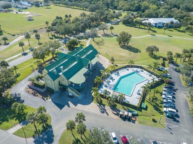 4310 Gator Trace Circle, Fort Pierce, FL 34982