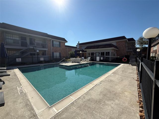 2250 Bering Drive 53, Houston, TX 77057