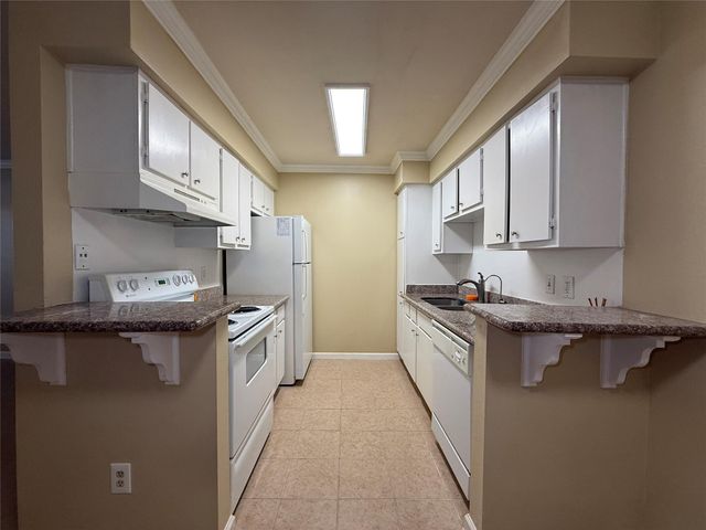 2250 Bering Drive 53, Houston, TX 77057