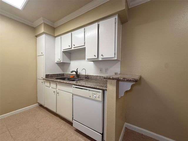 2250 Bering Drive 53, Houston, TX 77057