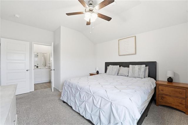 8031 SE 5th Street, Blue Springs, MO 64014