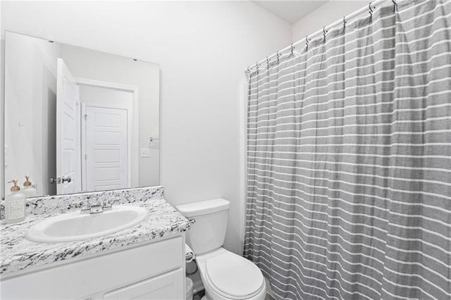 8031 SE 5th Street, Blue Springs, MO 64014