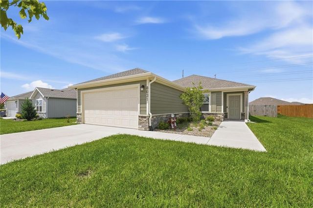 8031 SE 5th Street, Blue Springs, MO 64014