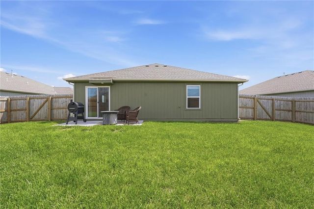 8031 SE 5th Street, Blue Springs, MO 64014