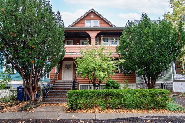 97 Trowbridge St A, Cambridge, MA 02138