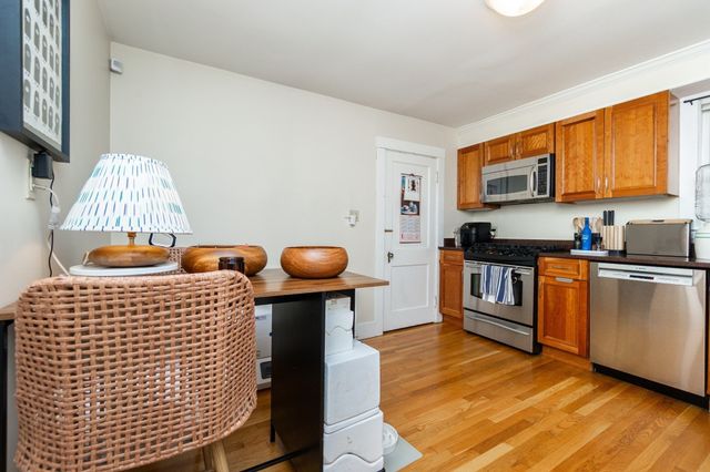 97 Trowbridge St A, Cambridge, MA 02138
