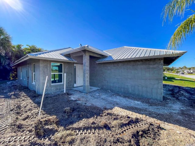5108 SE 42nd Street, Okeechobee, FL 34974