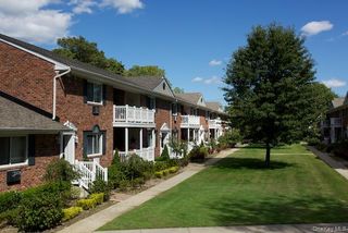 16 Garfield Avenue 34-C, Sayville, NY 11782