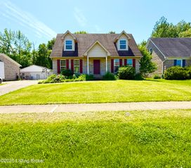 418 Babe Dr, Fairdale, KY 40118